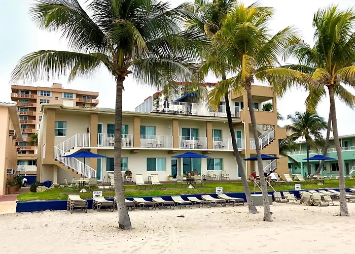 Casino hotel: Enchanted Isle Hollywood Beach Resort