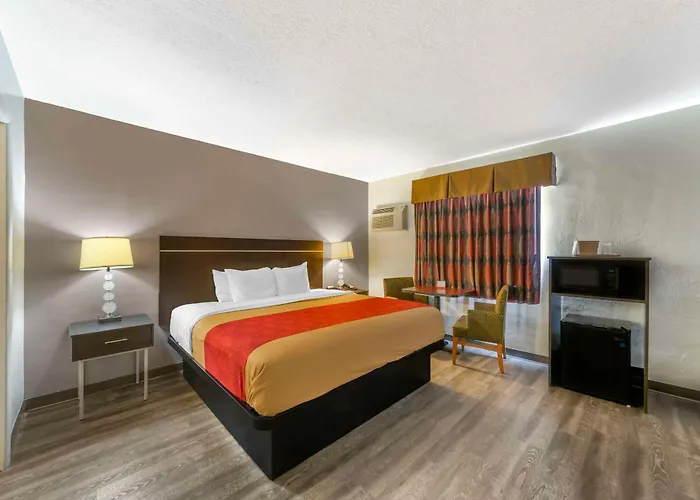 Cabin: Fort Lauderdale Gardens Inn & Suites Ft Lauderdale International Airport